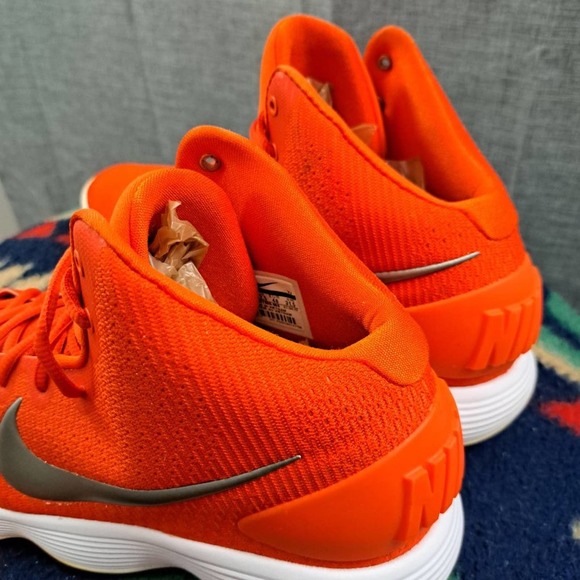 %Nike Hyperdunk Mens Orange Silver White Size 13.5 897808-800 Year 2017 / A 25 main image 12